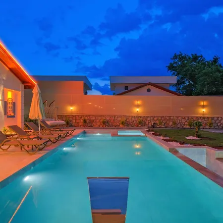 Apartment Ader Doga Villalari 3 *